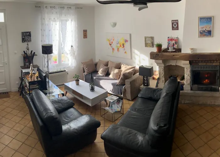 Jolie, Cozy, Confortable Maison De Ville Au Calme A 5Min Du Centre De Verdun, Parking Devant La Maison